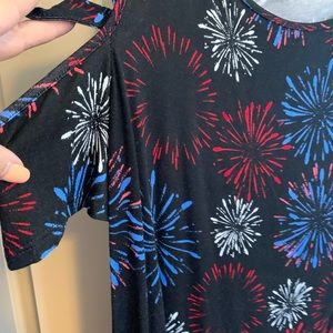 Rock and Republic cold shoulder top